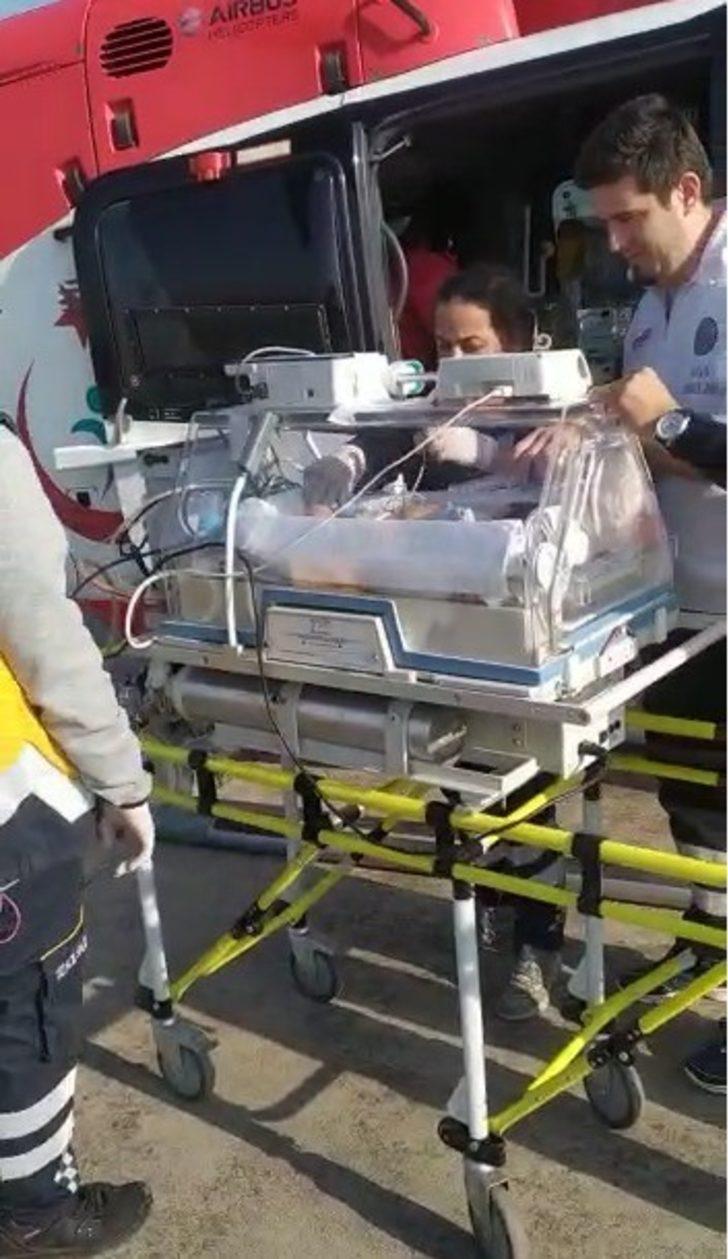 Helikopter ambulans 6 günlük bebek için havalandı Balıkesir Haberleri