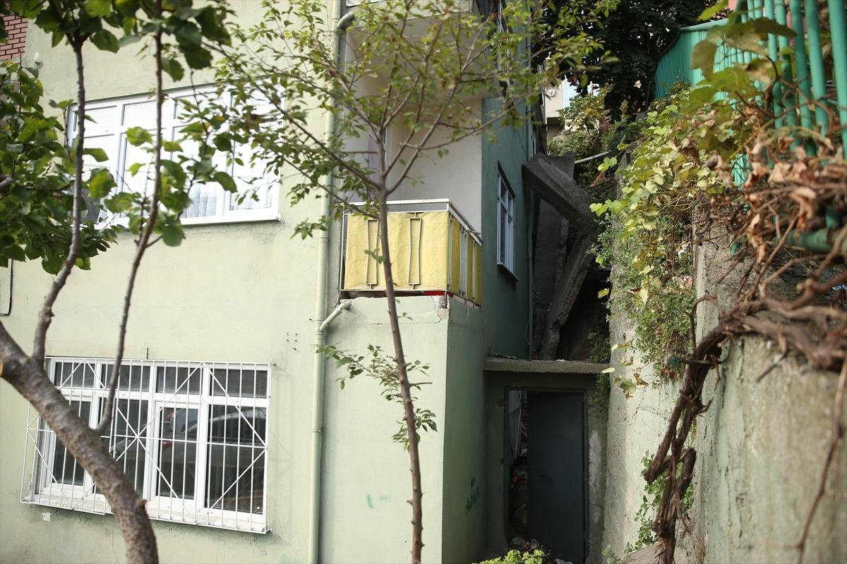 &Ccedil;&ouml;ken istinat duvarının zarar verdiği bina sakinleri yardım bekliyor