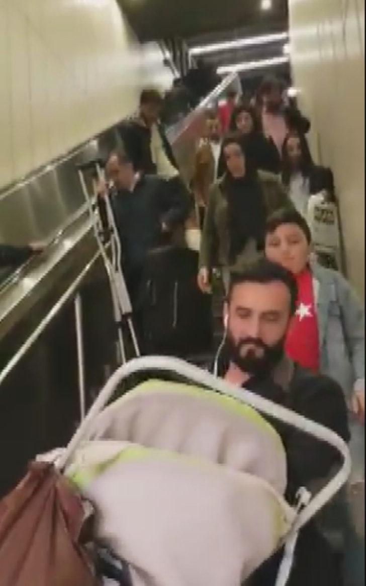 Metrobüs durağında bozuk asansör engeli! Çevredekilerin yardımıyla indirildi G2