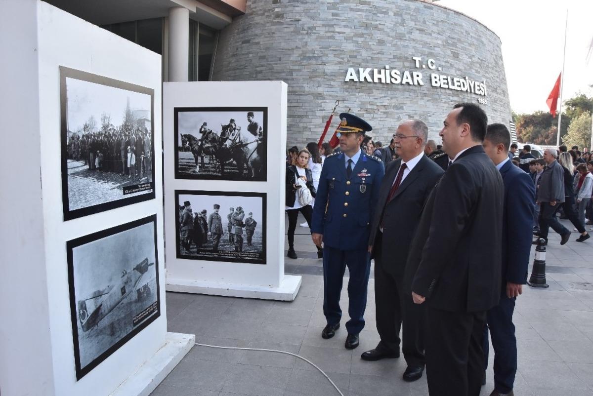 Akhisar ve Atat&uuml;rk sergisi b&uuml;y&uuml;k beğeni topladı