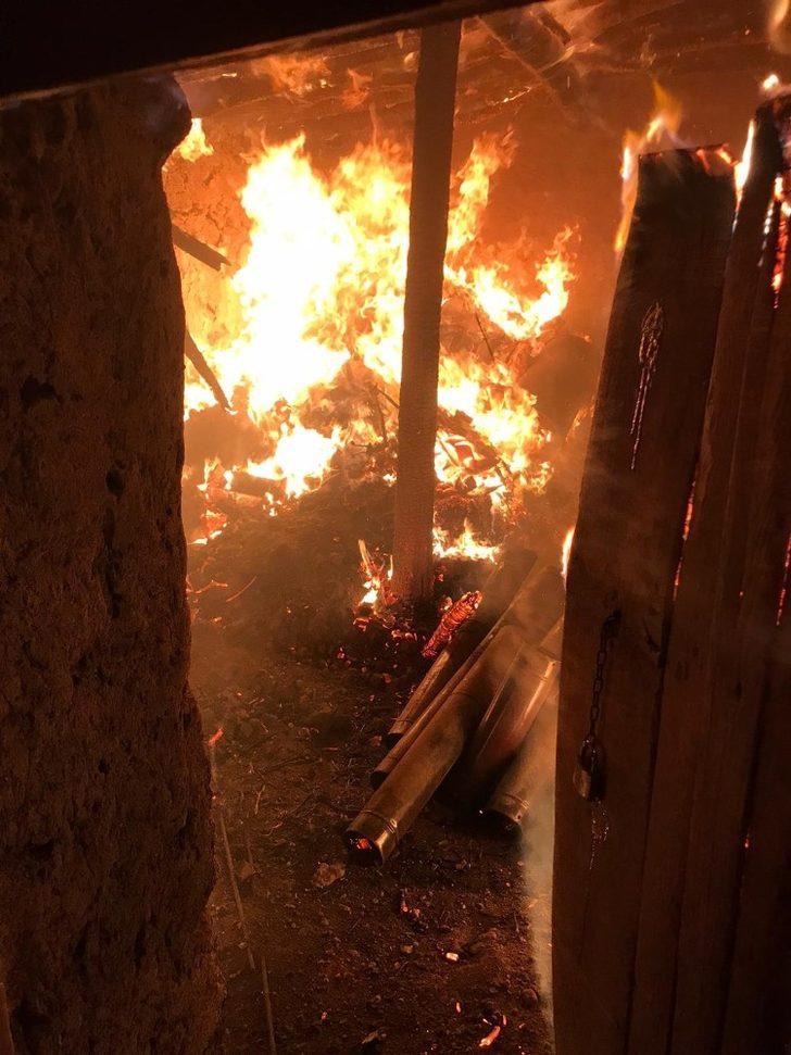 Çaldıran’da odunluk yangını korkuttu G4