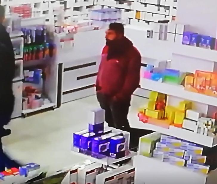 Eczanede eline aldığı uyuşturucu yan etkisi bulunan ilacı yuttu G1