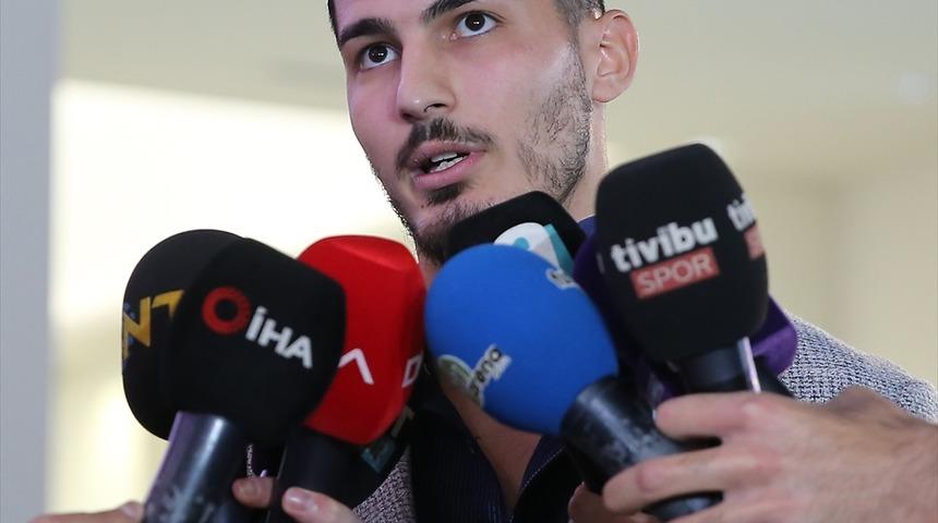 Trabzonspor'un kalecisi Uğurcan &Ccedil;akır: "Her ma&ccedil;ımızı kazanıp şampiyon olmak istiyoruz"