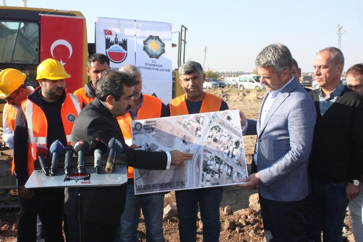 Diyarbakır B&uuml;y&uuml;kşehir Belediyesi, Eğitim ve Araştırma Hastanesi girişini yeniliyor