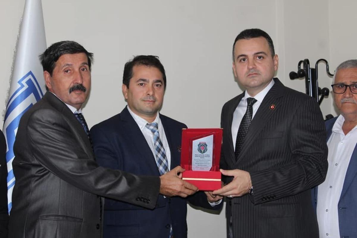 Şehit ailelerinden Salihli&rsquo;de ziyaret turu