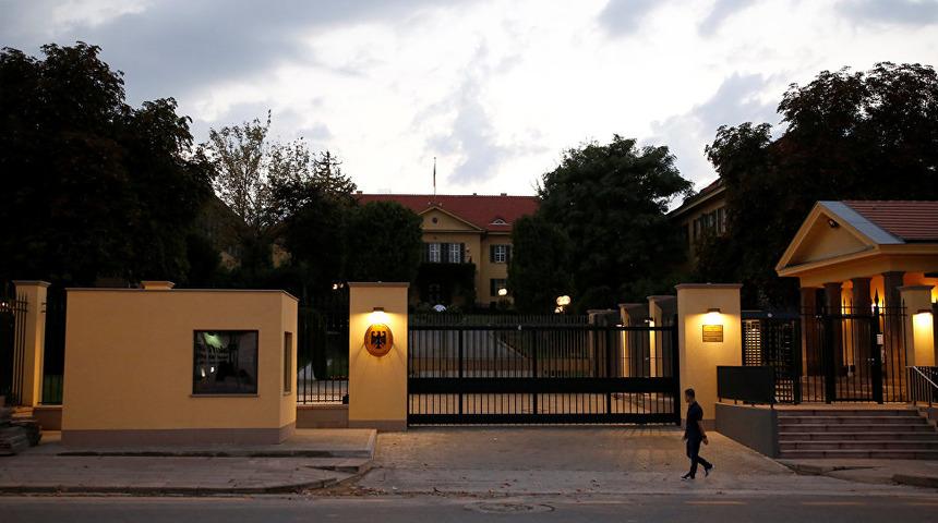 Alman B&uuml;y&uuml;kel&ccedil;i: Avukatın tutuklanması anlaşılabilir değil