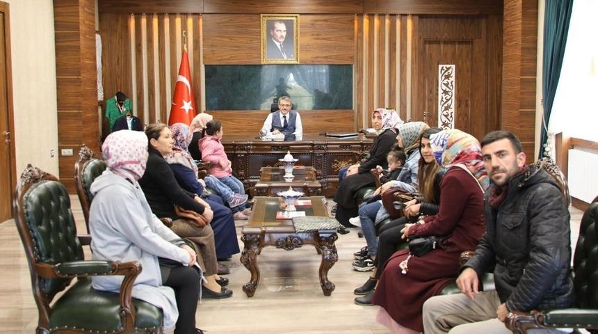 Vali Ekinci, vatandaşları dinledi