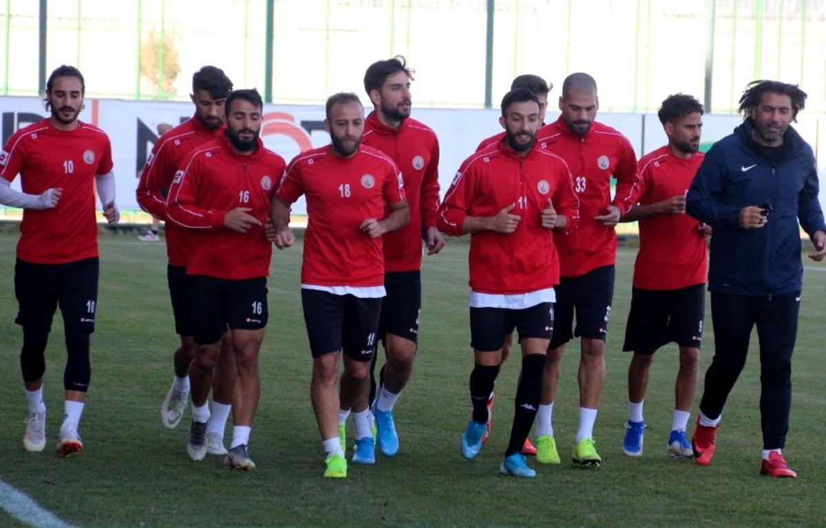 Sivas Belediyespor, Tuzlaspor&rsquo;a &ccedil;alışıyor