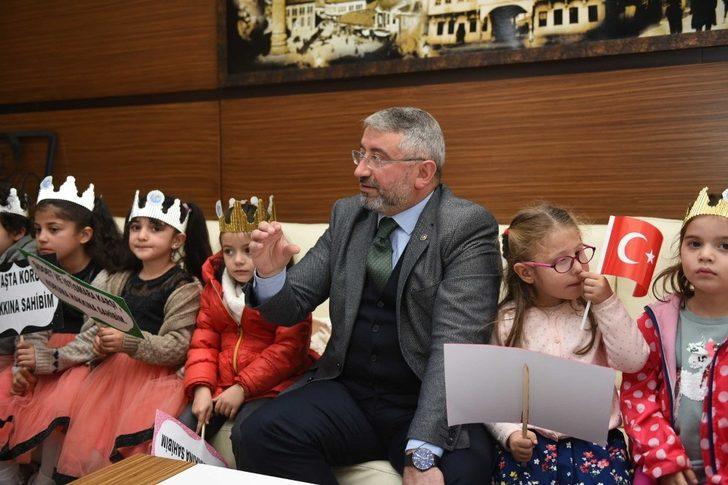 Miniklerden Başkan Aşgın’a ziyaret G3