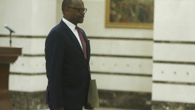 Zimbabve Büyükelçisi Mutiwazuka Erdoğan'a güven mektubu sundu