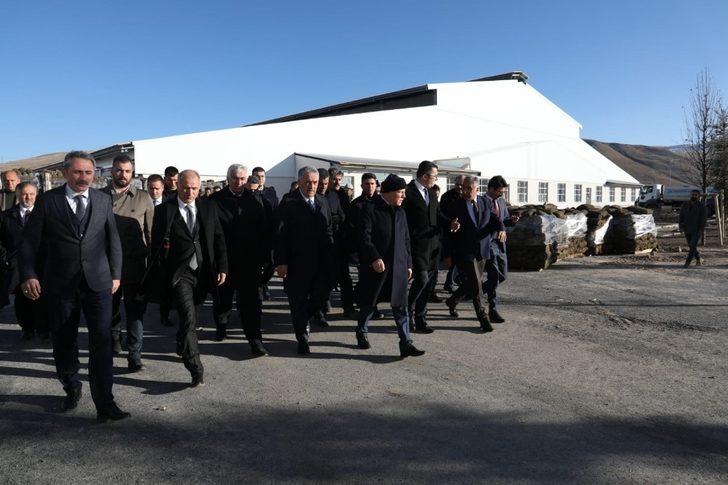 AK Parti Genel Başkan Yardımcısı Yazıcı’dan Büyükşehir’e tam not G3