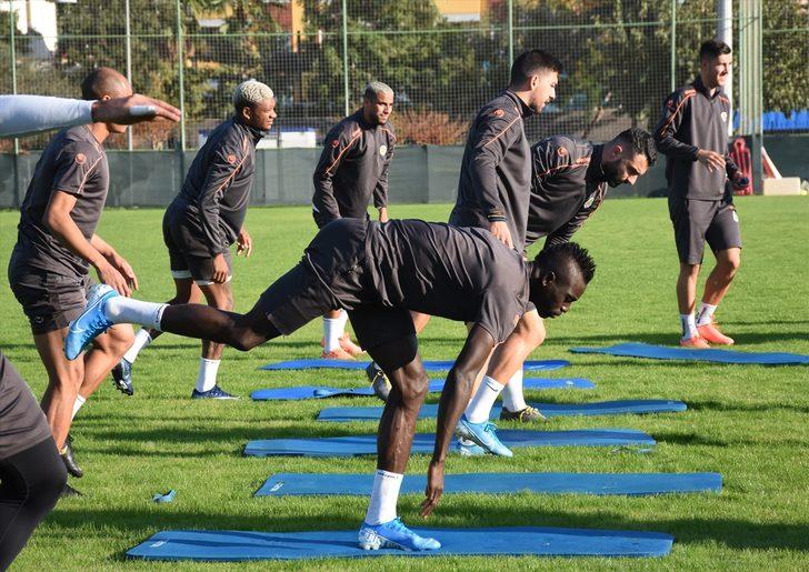 Alanyaspor Teknik Direktörü Bulut: "Karamsar değilim, iyi oynuyoruz" G1