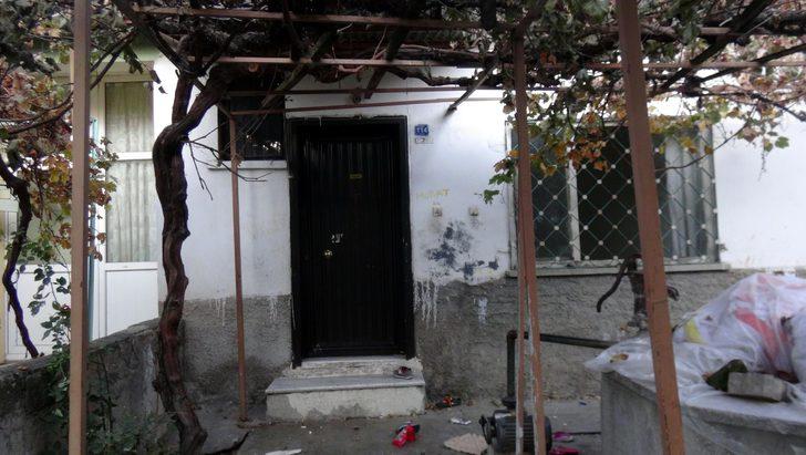 2 yaşındaki çocuğu kapıyı kıran komşusu kurtardı G3