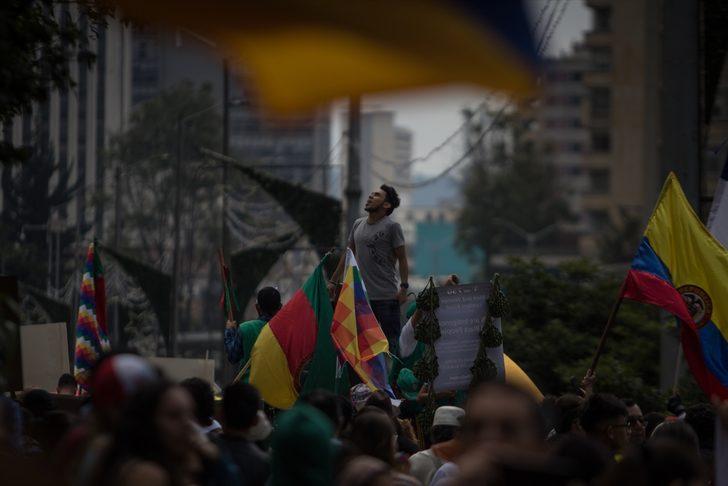 Kolombiya'daki genel grevde çok sayıda gösterici gözaltında G1