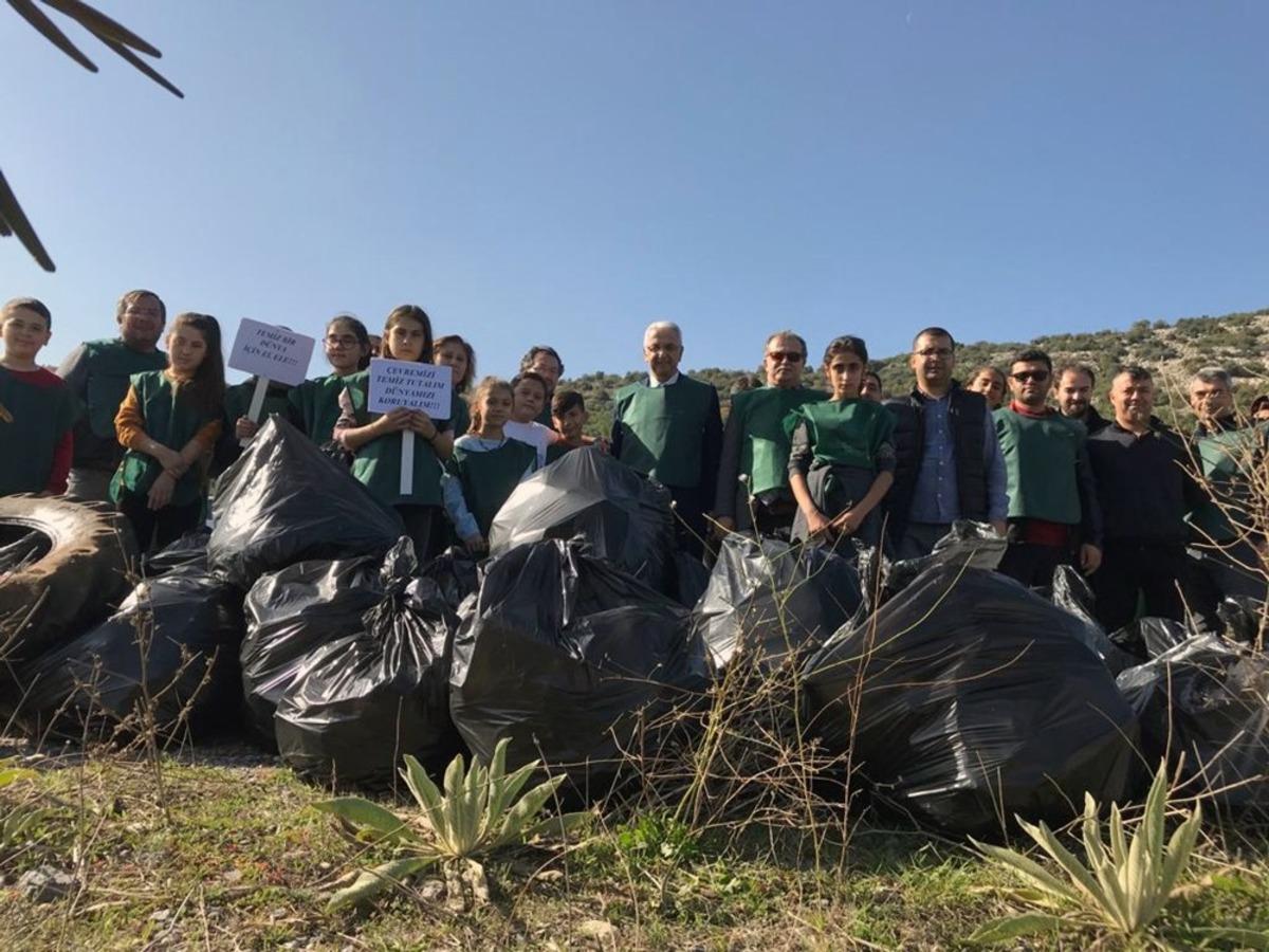 Ara tatilde &ccedil;&ouml;p topladılar