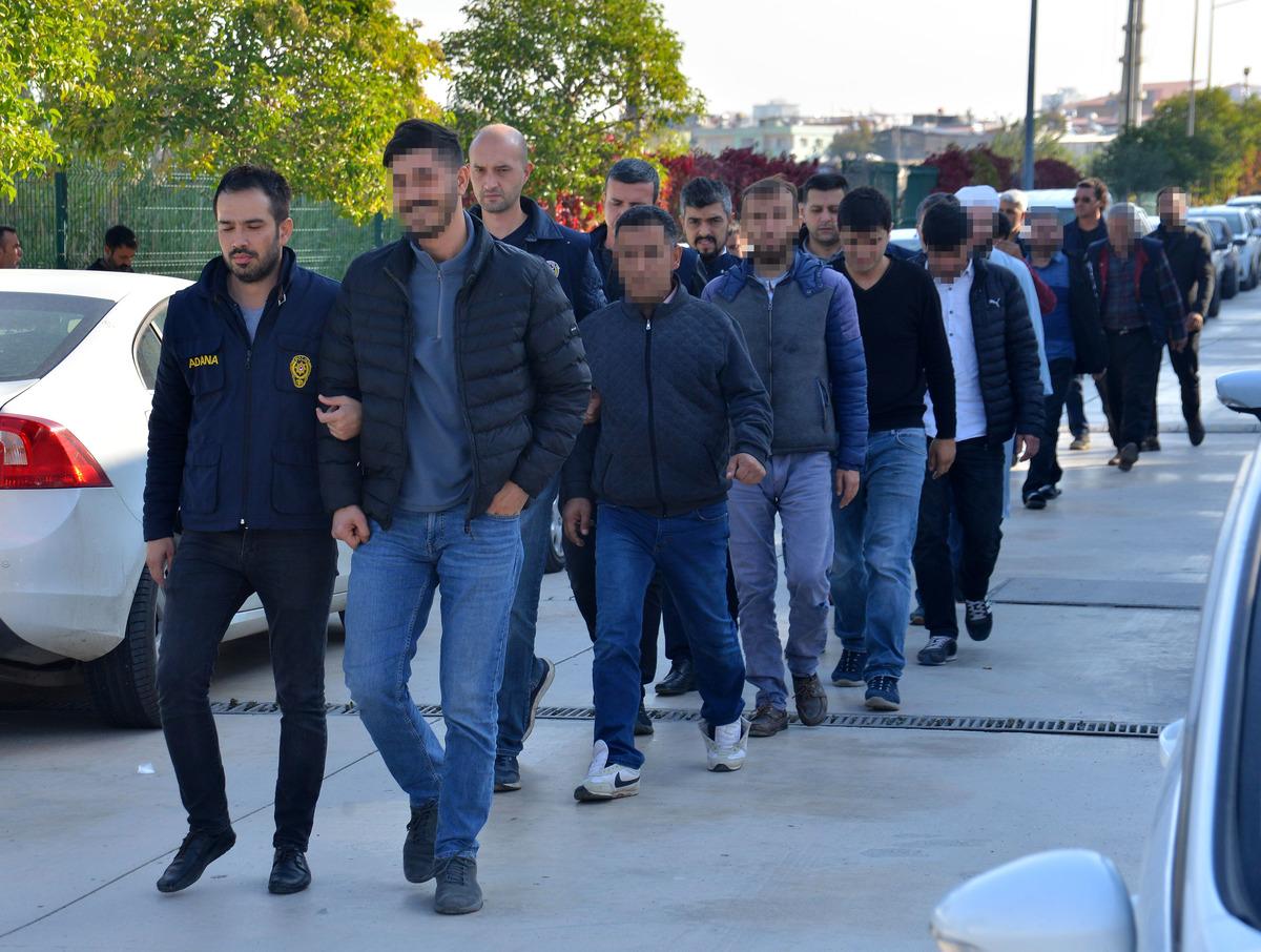 Adana'da sosyal medya operasyonu! 'Barış Pınarı'yla ilgili yapılan paylaşımlara g&ouml;zaltı