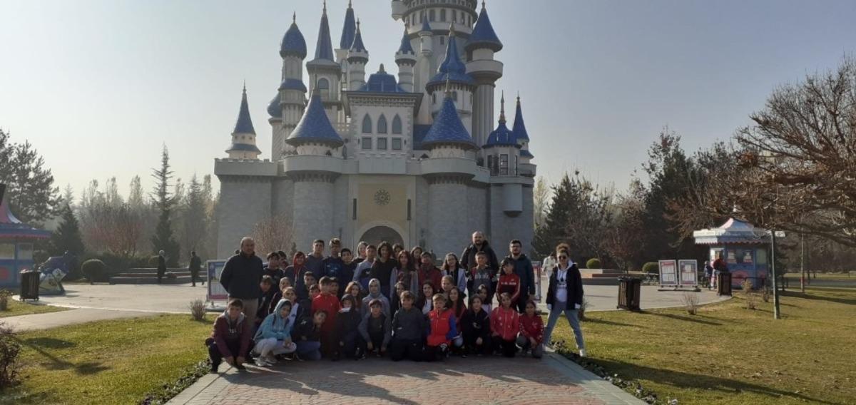 Simavlı &ouml;ğrencilerin Eskişehir gezisi