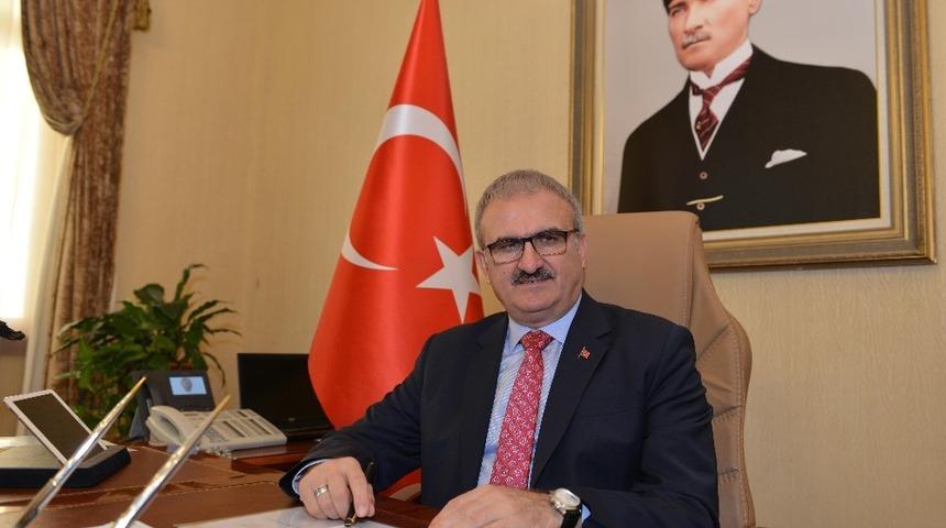 Vali Karaloğlu’ndan Öğretmenler Günü mesajı