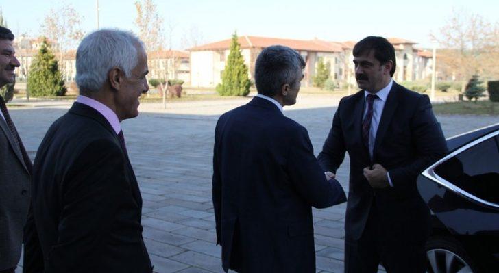 İl Emniyet Müdürü Koç ve Jandarma Komutanı Çekiç’ten Rektör Uysal’a ziyaret G2