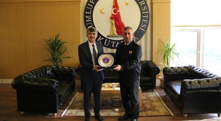 İl Emniyet Müdürü Koç ve Jandarma Komutanı Çekiç’ten Rektör Uysal’a ziyaret G4