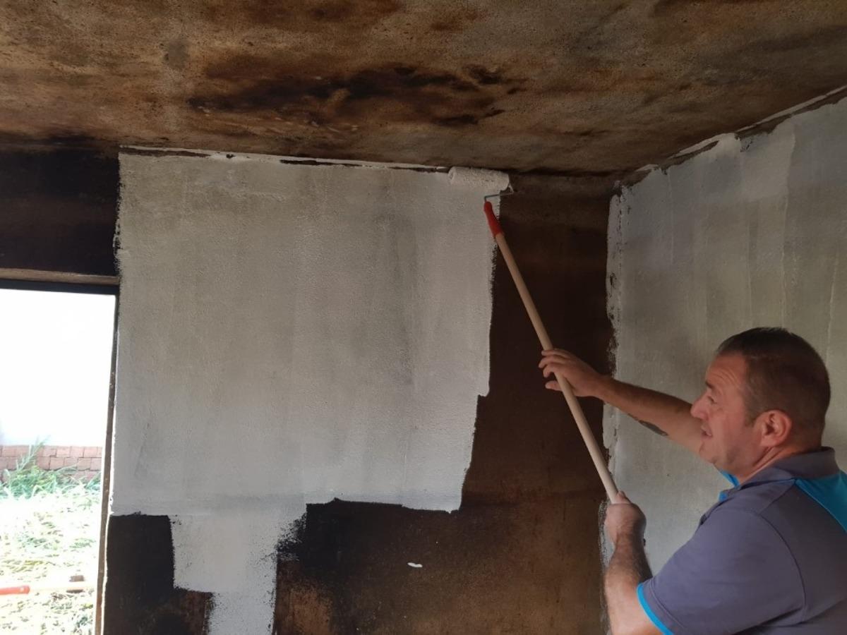 Marmaris&rsquo;te belediye vatandaşın evini temizledi