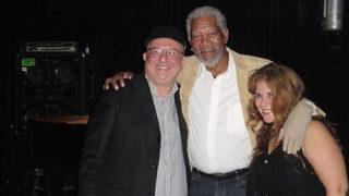 Morgan Freeman kulüp kapattı