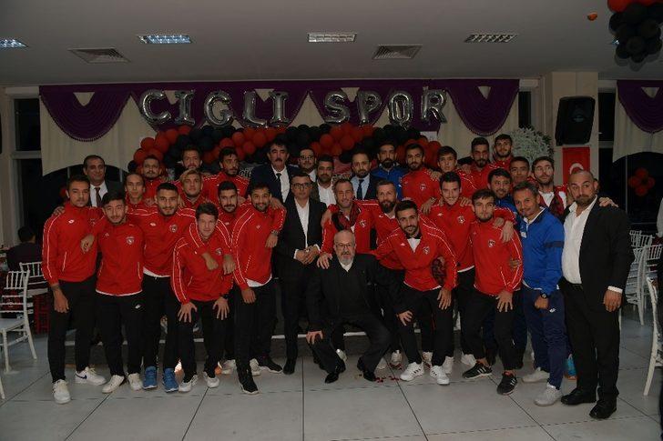 Çiğlili sporseverlerden dayanışma ve birlik gecesi G1