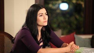 Deniz Çakır acımadı! Yerden yere vurdu