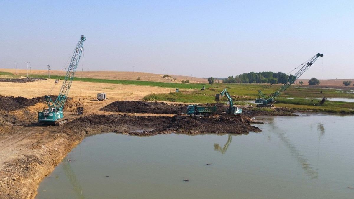 DSİ iş makinaları arı gibi &ccedil;alışıyor