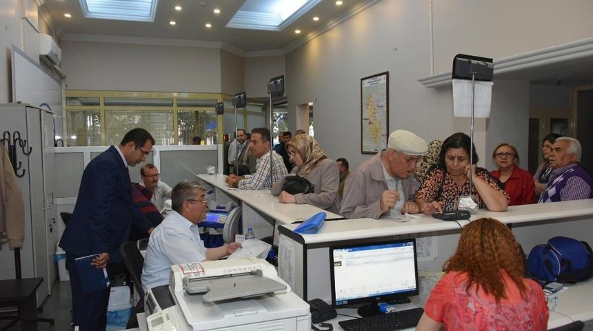 Vatandaş mağdur olmasın diye vezneler hafta sonu da a&ccedil;ık