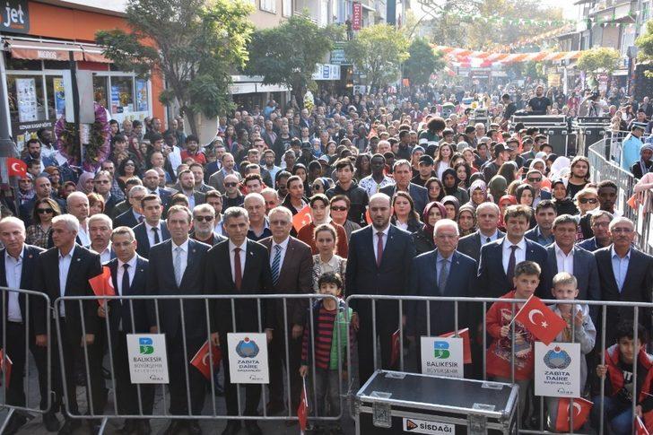 Gönen’de alışveriş festivali başladı G2