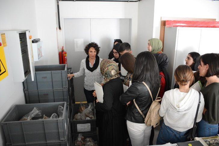 Liseli gençler Düzce Üniversiteni ziyaret etti G3