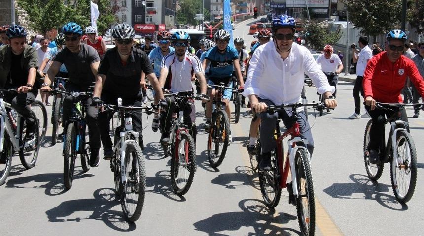 Sağlıklı nesil i&ccedil;in pedallayacaklar