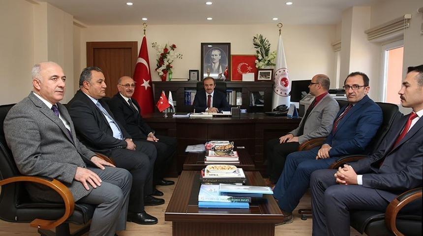 Vali Epcim, &Ccedil;evre ve Şehircilik İl M&uuml;d&uuml;rl&uuml;ğ&uuml;n&uuml; ziyaret etti