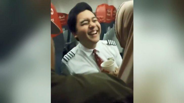 Kabin görevlisinin bu hareketi, sosyal medyada yoğun ilgi gördü G3