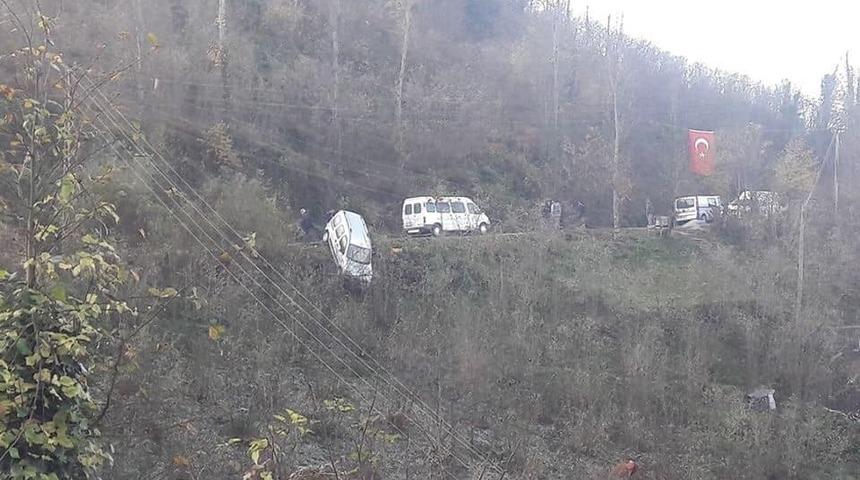 Uçurumun kenarında asılı kaldı