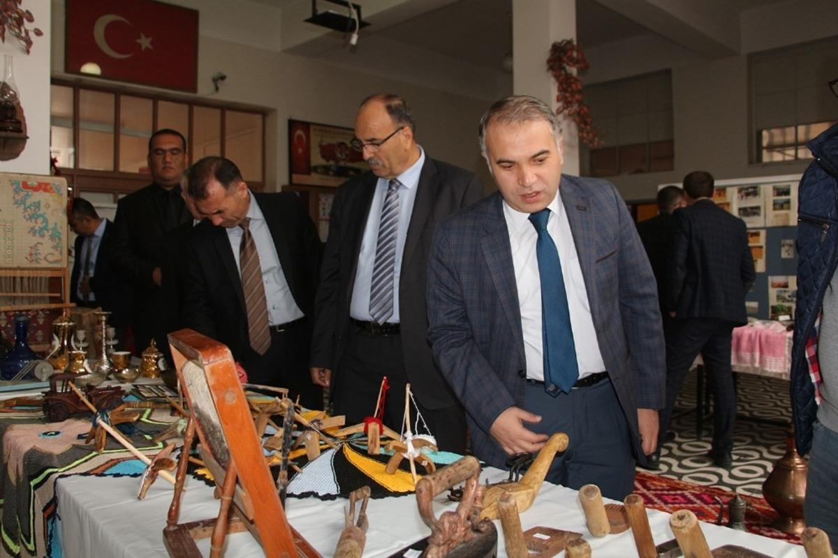 Milli değerler sergide buluştu