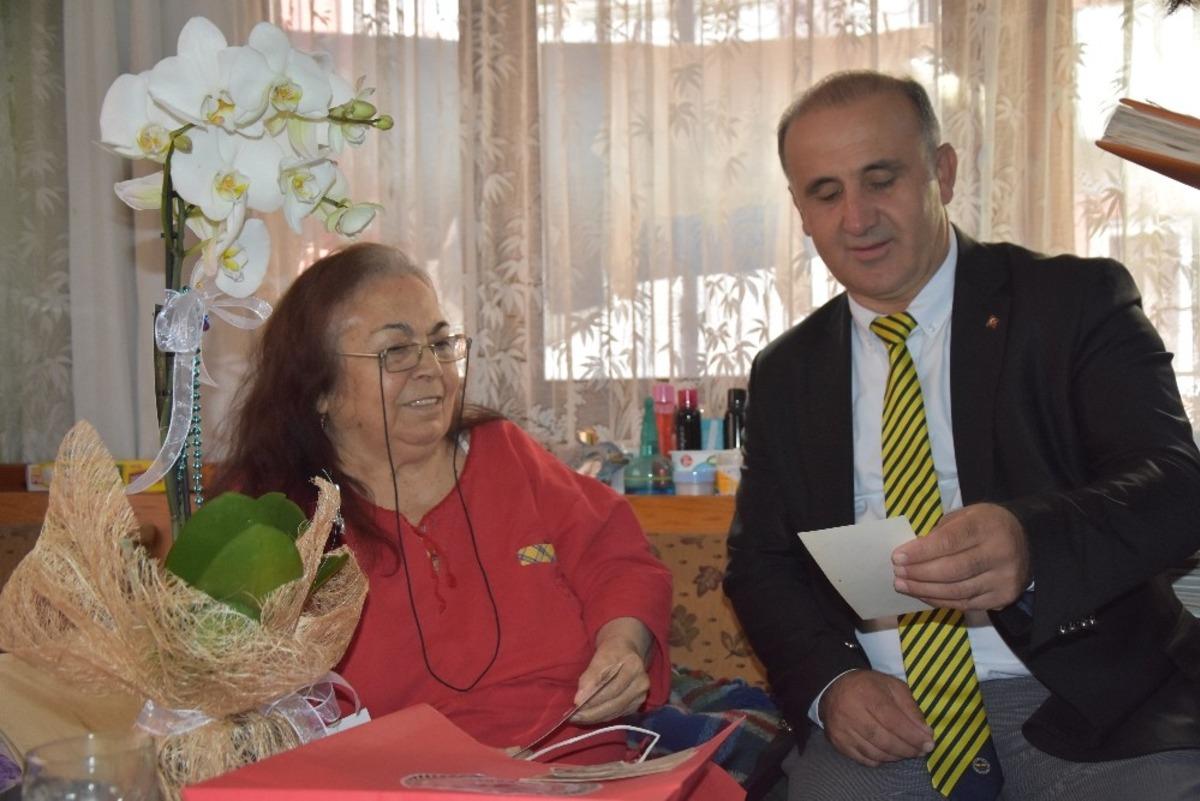 Başkan Kaya&rsquo;dan emekli &ouml;ğretmenlere ziyaret