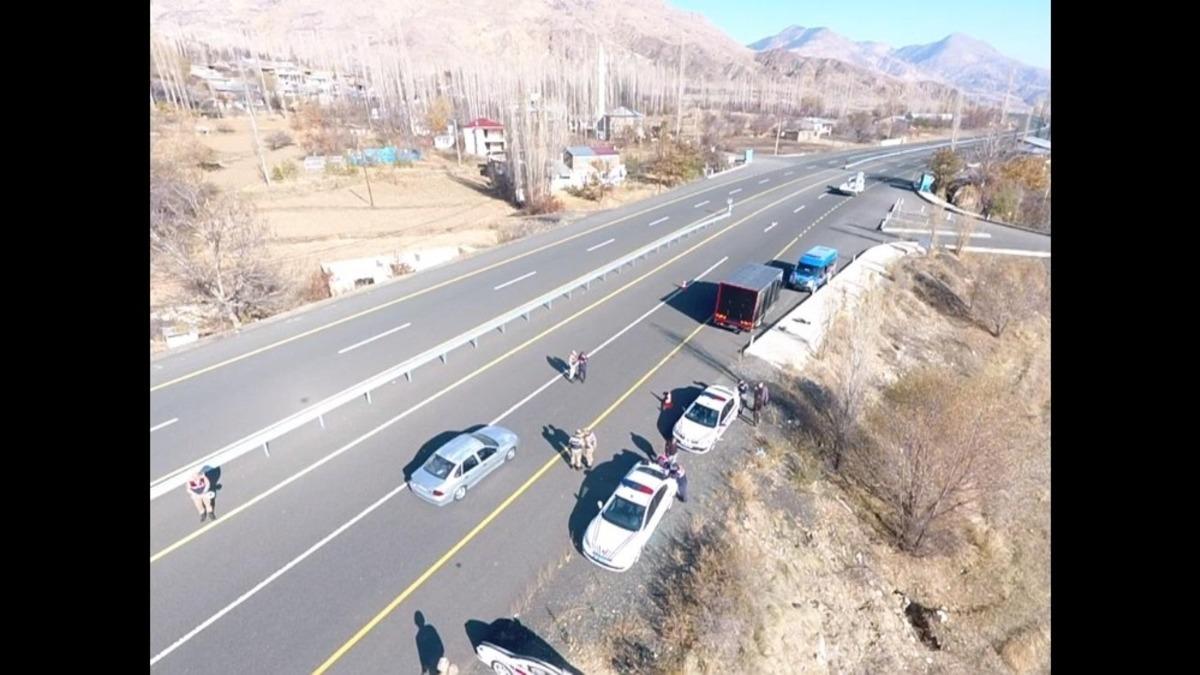 Oltu Jandarma Trafik Timleri drone ile uygulamaya ge&ccedil;ti