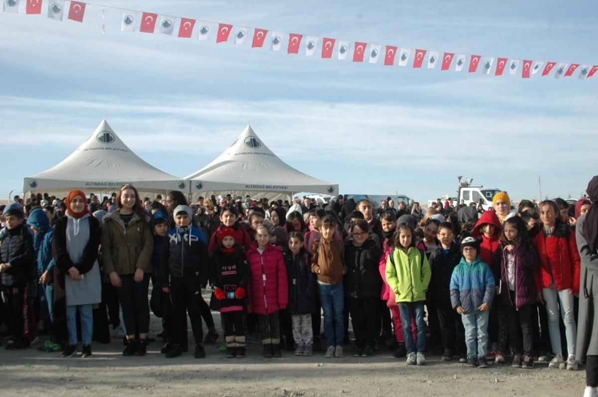&Ouml;ğretmenler dikecek, &ouml;ğrenciler yiyecek