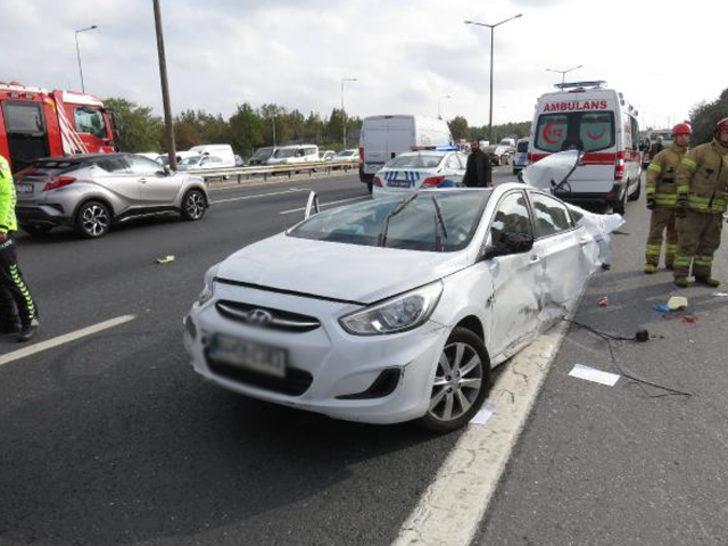 TEM'de feci kaza! Araç ikiye bölündü: 1 ölü, 2 yaralı G1