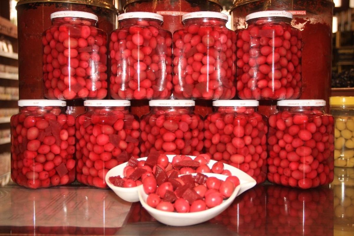 (&Ouml;zel) Siyah zeytin, yeşil zeytinden sonra bu da kırmızı zeytin