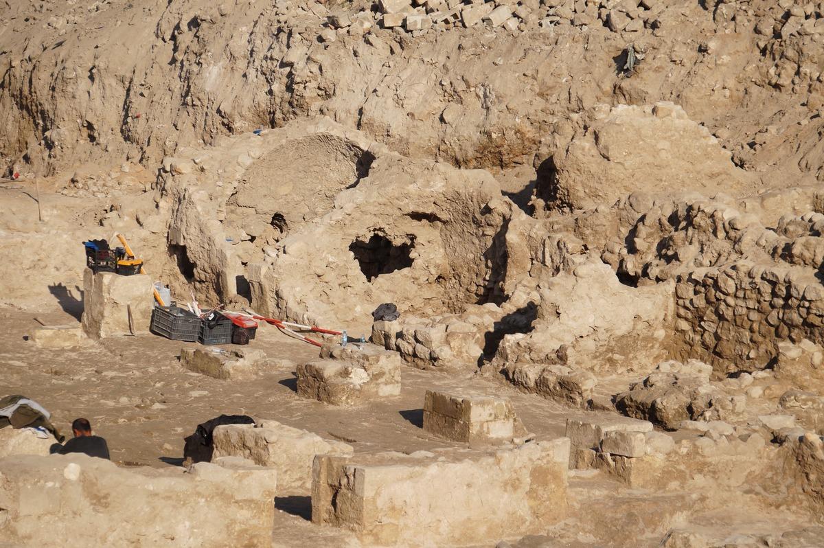 Hasankeyf'te Roma d&ouml;nemine ait han, hamam ve konaklar bulundu