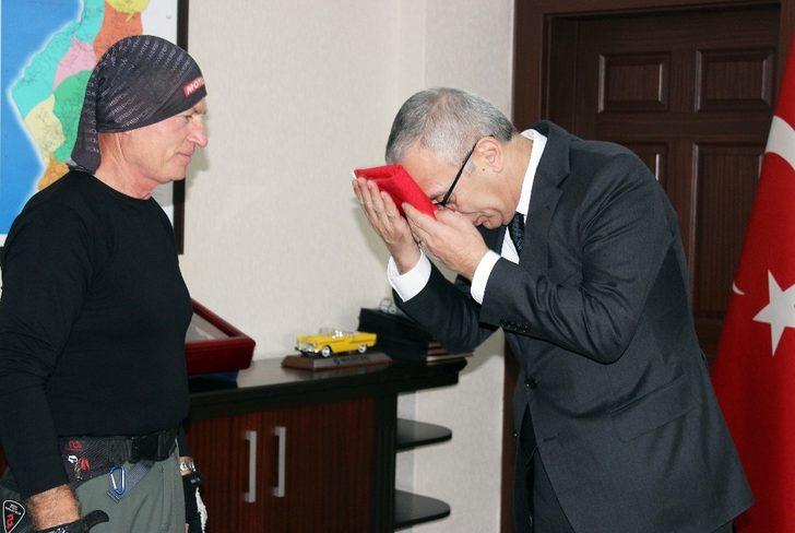 1600 kilometre pedal çevirerek Hatay’a geldi G2