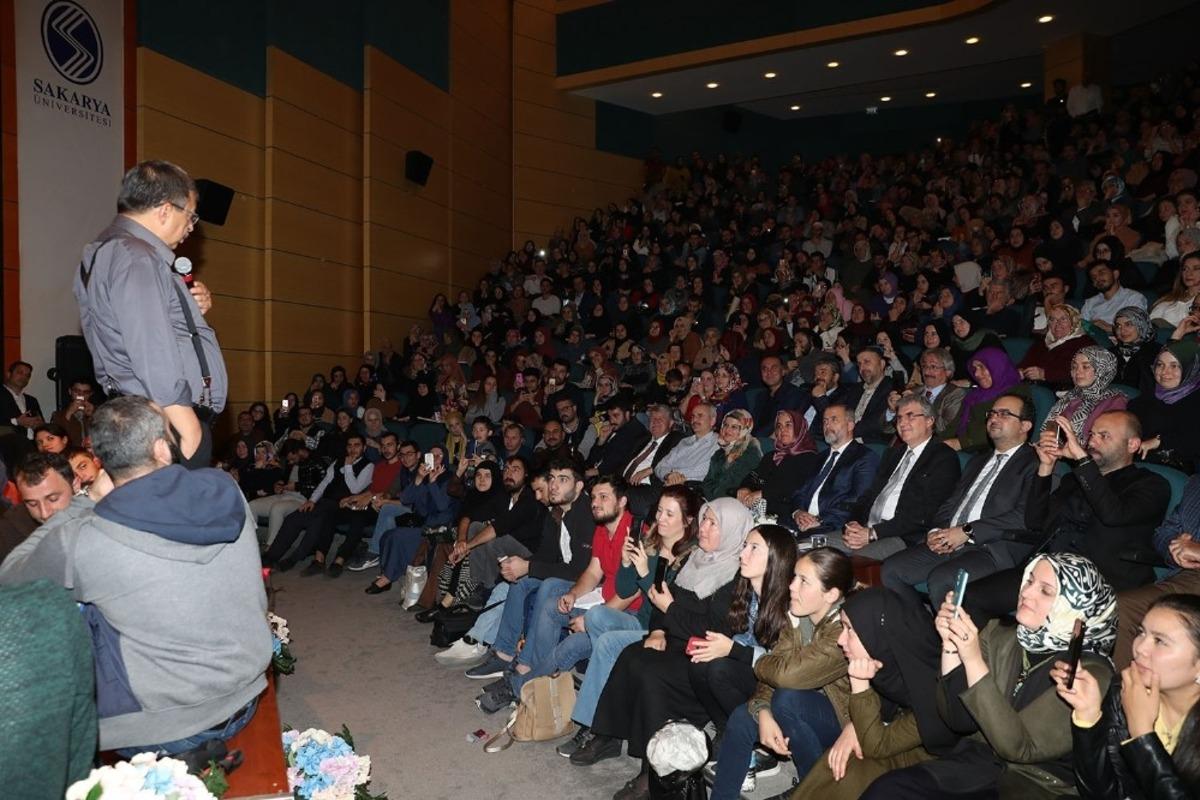 SA&Uuml;&rsquo;de &rsquo;S&ouml;z&uuml;n &Ouml;z&uuml;&rsquo; konferansı ger&ccedil;ekleşti