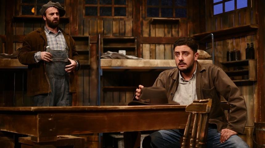 Adana Devlet Tiyatrosunda perde &ouml;ğretmenlere a&ccedil;ıldı