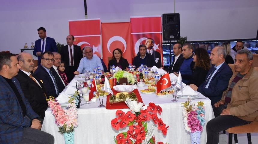 Turgut &Ouml;zal &Uuml;niversitesinde &Ouml;ğretmenler G&uuml;n&uuml; etkinliği