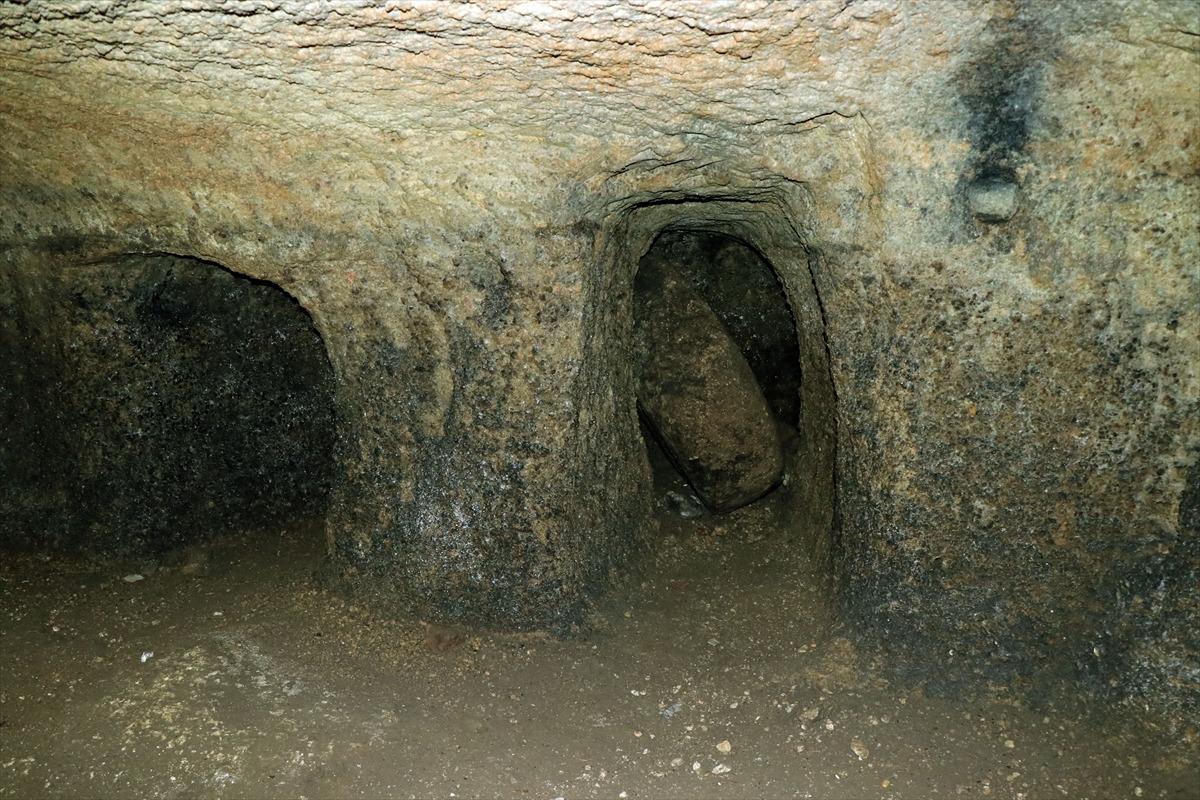 Kayseri'de bulunan yer altı şehri korunma ve sığınma ama&ccedil;lı kullanılmış