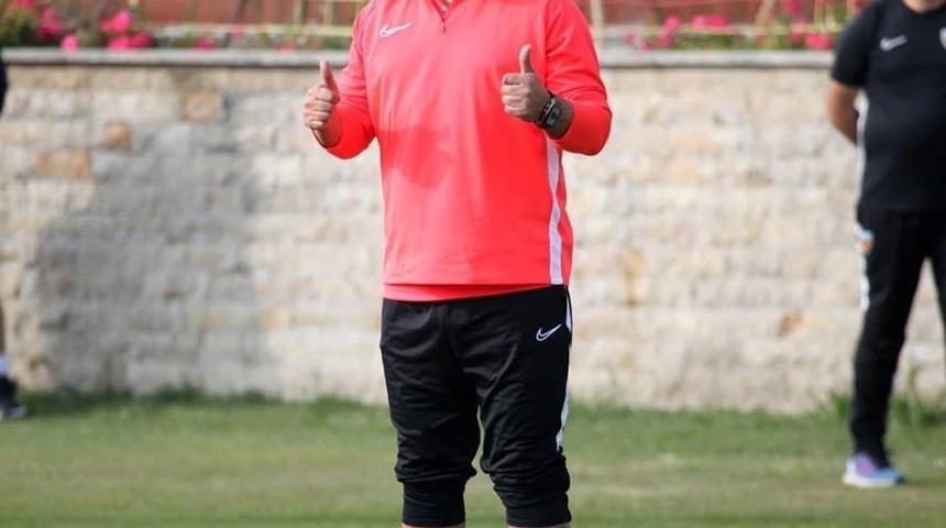 B&uuml;lent Uygun&rsquo;dan Berna G&ouml;zbaşı yorumu