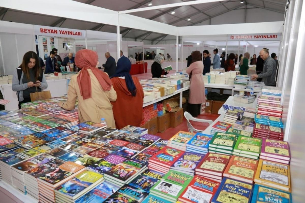 &lsquo;Adıyaman Belediyesi Kitap G&uuml;nleri&rsquo; başladı